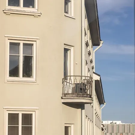 A With Workspace Apartment *